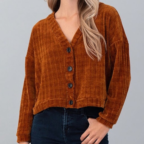 upstyleboutique Sweaters - ❗️One Left❗️NWT Chenille Sweater